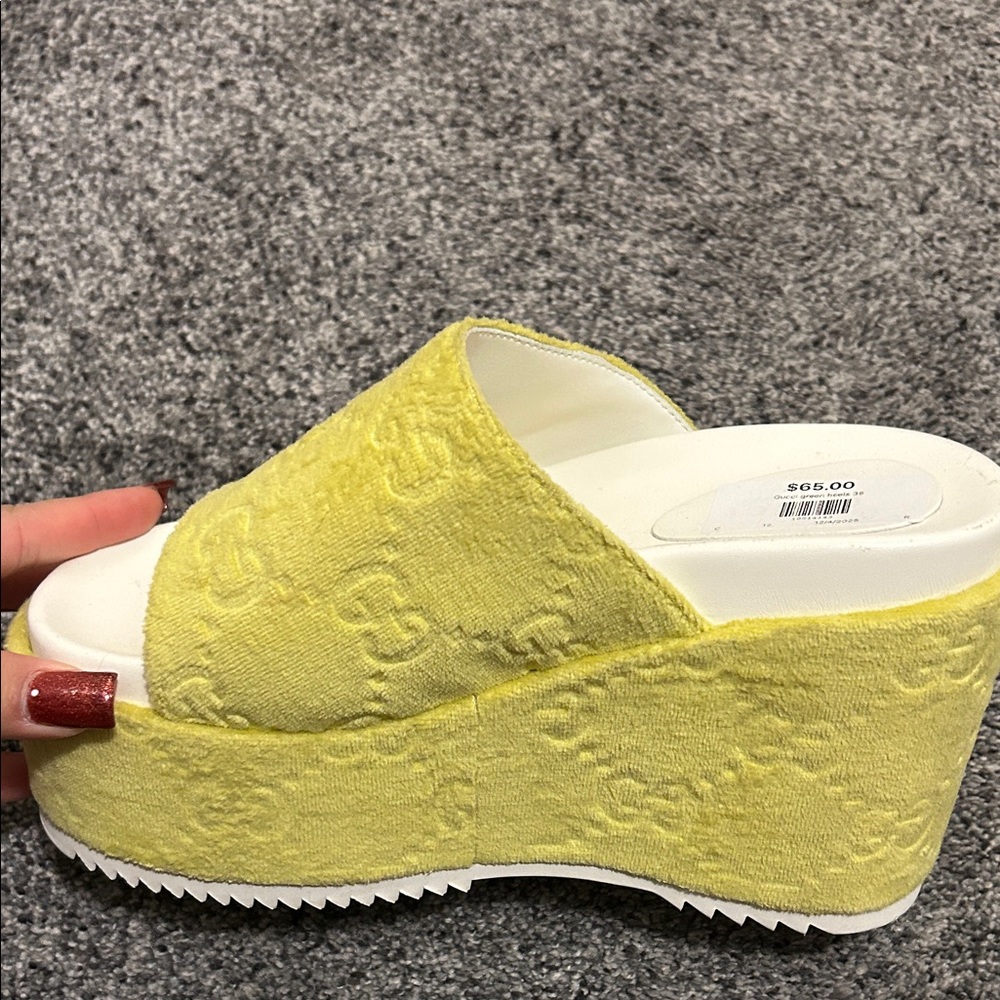 Gucci Vibrant Yellow Platform Slides - Picture 6 of 9
